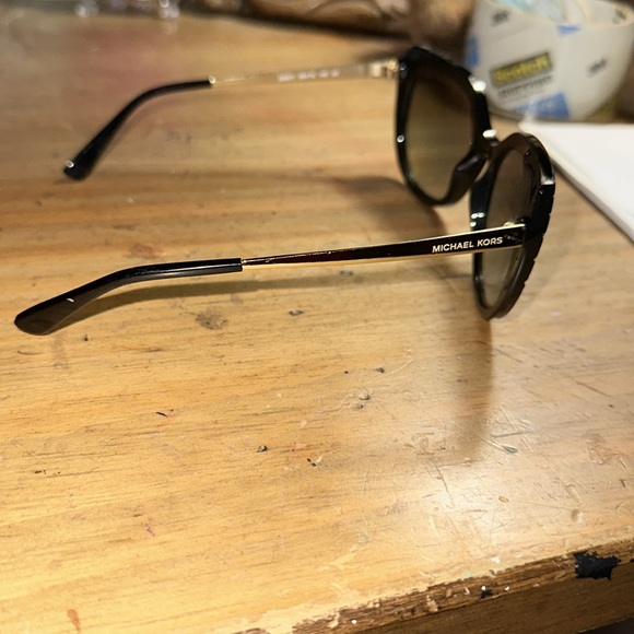 michael kors sunglasses MK 2085 333-211 - Picture 4 of 14